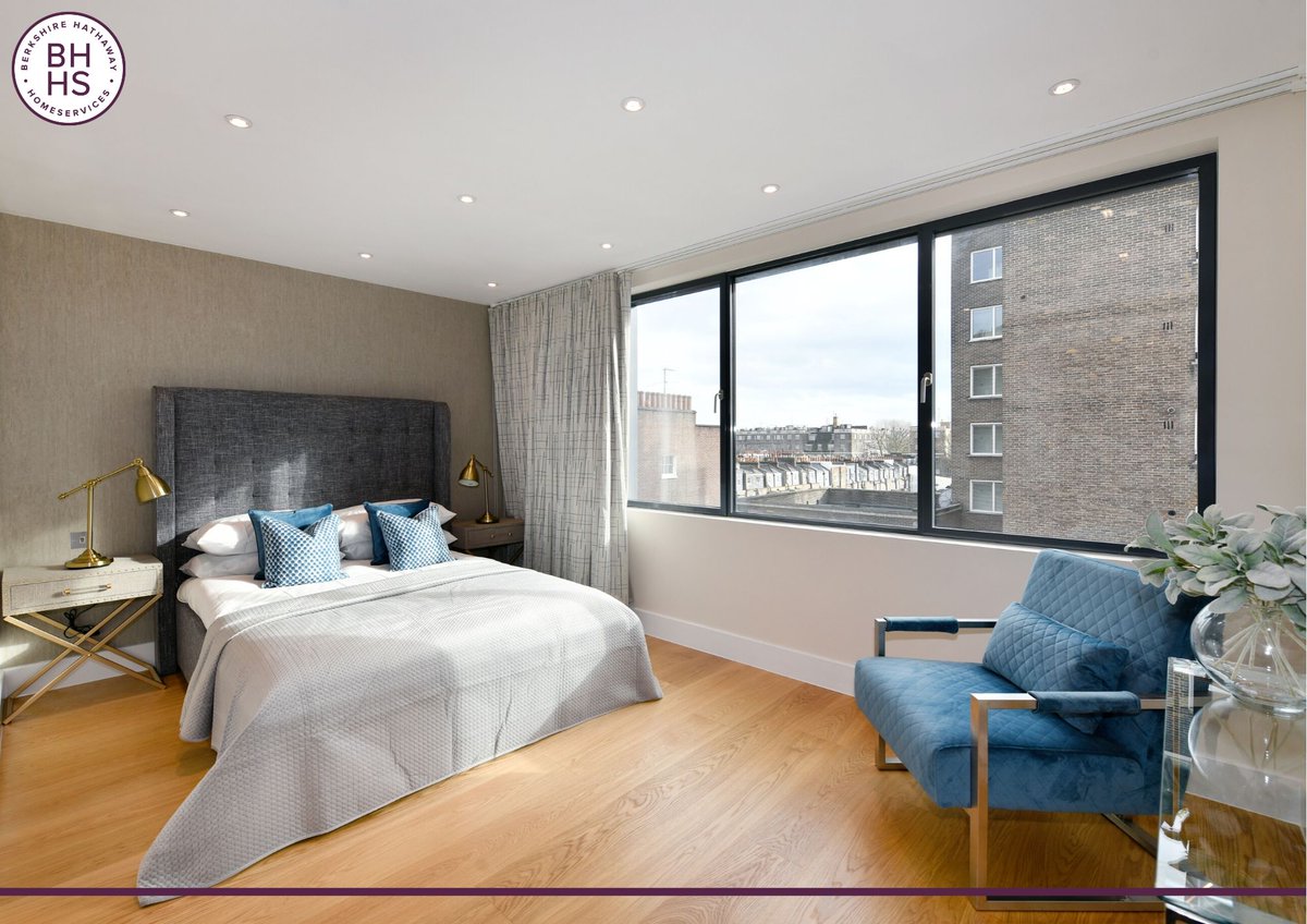 BHHSKayandCo's tweet photo. FOR SALE: A luxurious #fifthfloor apartment with wonderful views over #HydeParkSquare. This spacious #threedoublebedroom, #threebathroom property is offered for sale on a long lease. Contact our team today to book a viewing: https://t.co/e8dhbLcS1i #bhhslondon https://t.co/HbMZCh5LeI