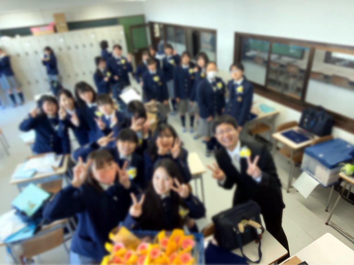 AikatuCool's tweet photo. 今日で高校を卒業🌸しました！
充実した3年間でした
楽しかった😊みんなと仲良く出来て良かった☺️

みんなありがとう♪。.:＊・゜♪。.:＊・゜ https://t.co/9lRCslBAuM