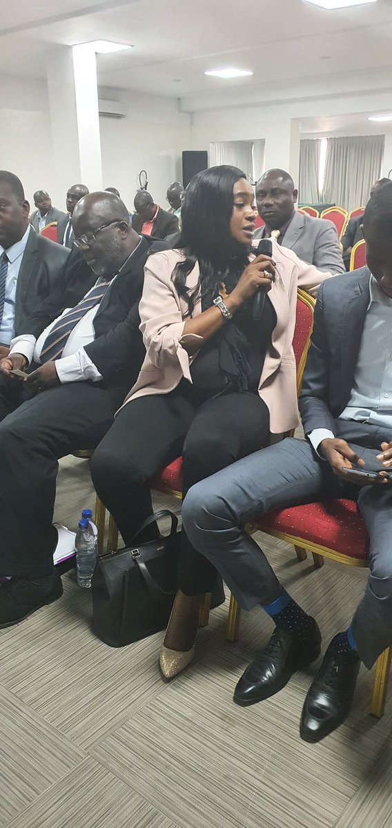 Stfarmel's tweet photo. Atelier de promotion du raccordement de l'électricité en ligne. Intervention de Mme Fall, Directrice des affaires du CEPICI. 
#doingbusiness #cepici #digitalisation #CIV225 #smileciv https://t.co/OvcOPy1OCc