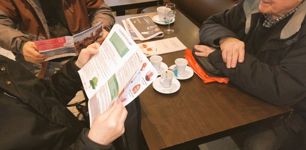 Solidheres_SMH's tweet photo. Quand le programme de #Solidheres passionne les habitués des cafés populaires https://t.co/pf1nw32G6C