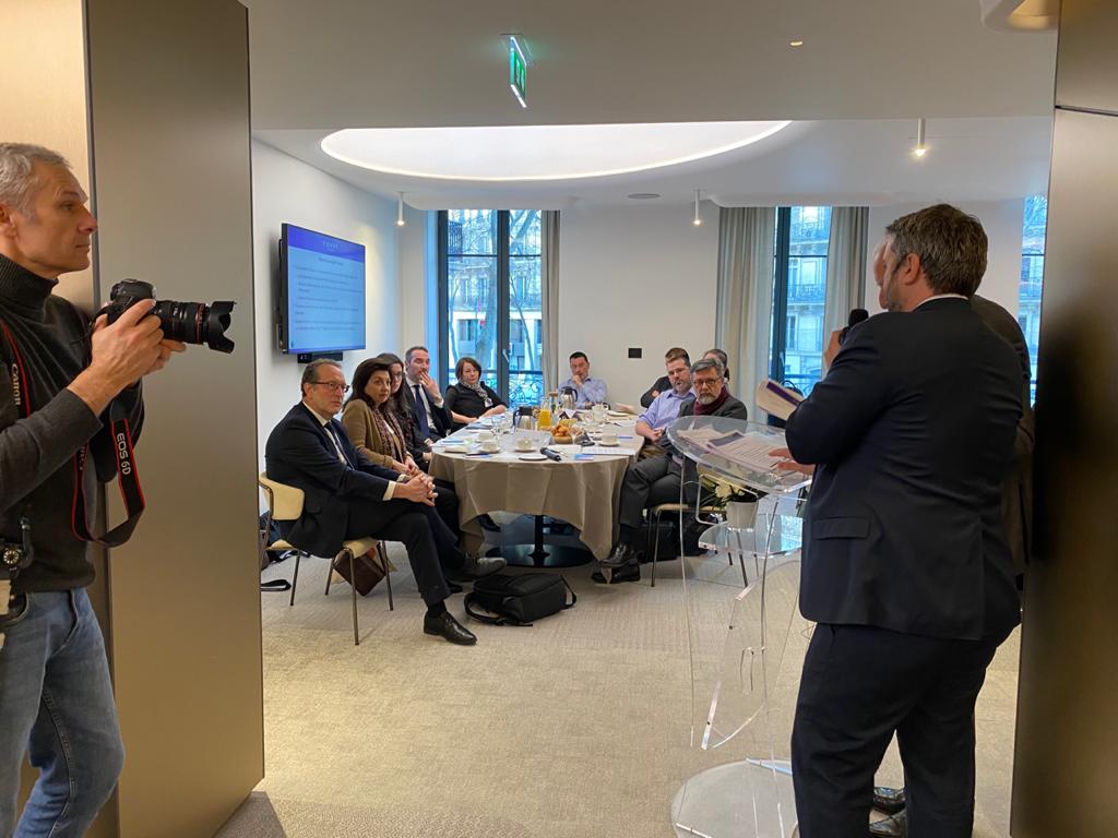 AG2RLMbranches's tweet photo. Soucieux de donner la parole aux négociateurs de #branches ➡️le PDJ #CultureBranches «Vers une accélération de la restructuration des branches ?» a été un temps d'échange constructif avec #branches @FCDfrance @force_ouvriere @CFDT @cgt_spectacle #FICIME @SyndicatCFTC @FNSEA https://t.co/tPFpvteY6N