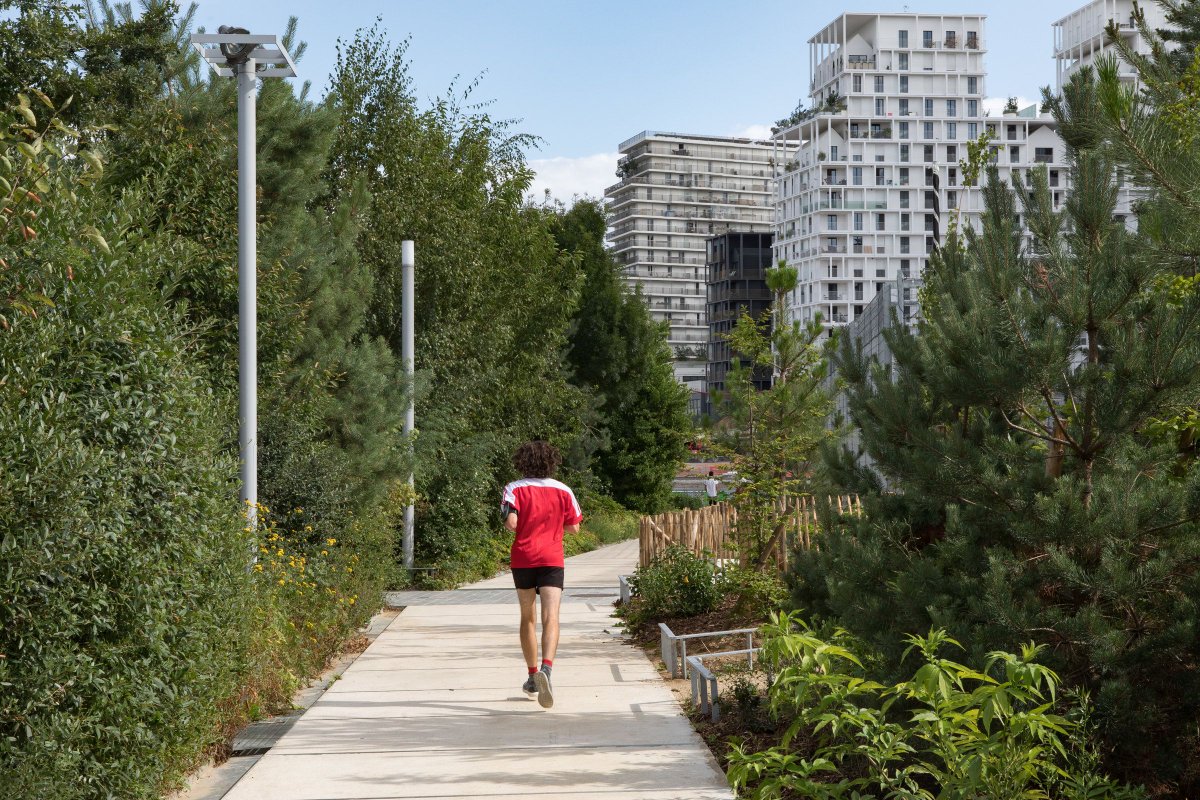 AparisClimat's tweet photo. 🌱 Le quartier Clichy-Batignolles a dernièrement franchi la quatrième et dernière étape du label national " #ÉcoQuartier confirmé ". 👏 Un exemple en matière de #DéveloppementDurable à découvrir ici ➡️ https://t.co/XJ2HCop0hM @Paris @Mairie17 https://t.co/GbzLsyMrLi