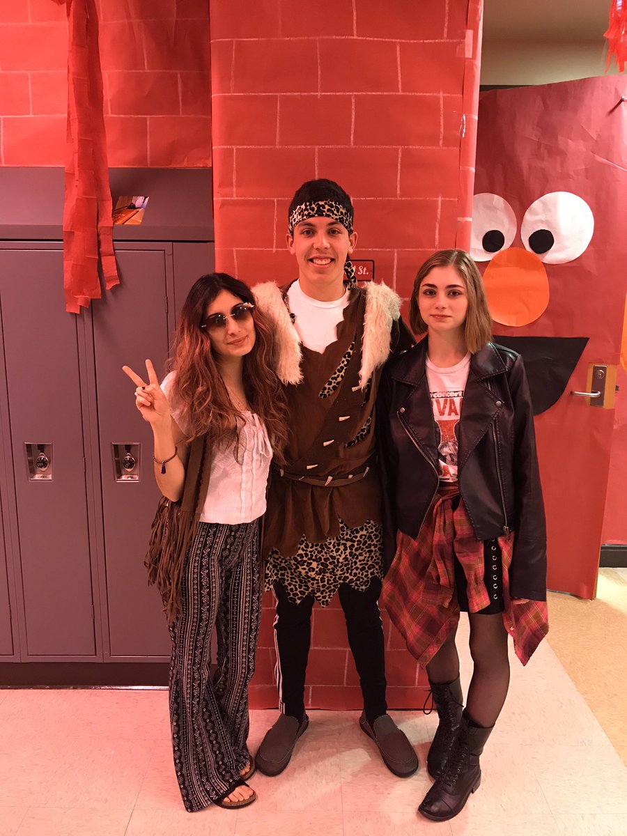 NEMyearbook's tweet photo. Great job on Monday! Can’t wait to see everyone’s patterns and denim! https://t.co/oaICKvuEEE
