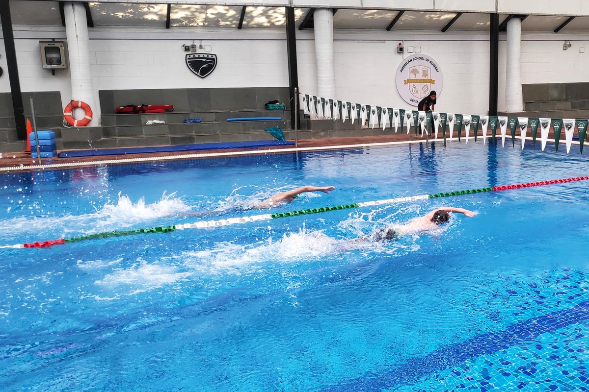 jchumblecrofts's tweet photo. The team swim challenge was hotly contested this afternoon in the #wheresyourlimit studio! There were certainly some limits being tested! @ASBIndia #ASBstudio6 #asbms #WhatSchoolShouldBe #sweatingwhileswimming https://t.co/gOg4Yyi2u7