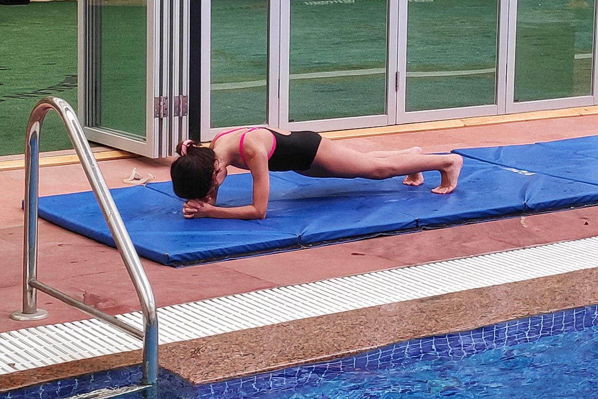 jchumblecrofts's tweet photo. The team swim challenge was hotly contested this afternoon in the #wheresyourlimit studio! There were certainly some limits being tested! @ASBIndia #ASBstudio6 #asbms #WhatSchoolShouldBe #sweatingwhileswimming https://t.co/gOg4Yyi2u7