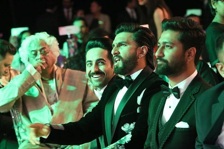 HELLOmagIndia's tweet photo. Three moods through the week! #Throwback to Ayushmann Khurrana, Ranveer Singh & Vicky Kaushal at the #HELLOHallOfFameAwards
#RanveerSingh #VickyKaushal #HELLOHallOfFame #HELLOHallOfFame #HHOF #HHOF20 #ComingSoon #Bollywood #Actor #Movie #Star #Celebrity https://t.co/Aif2onPLe7
