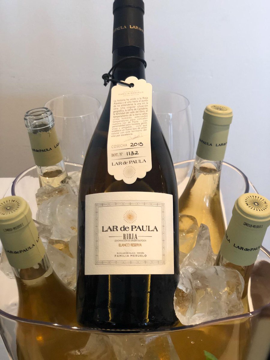 ¡Nos vamos a Baleares! Hoy estamos todo el día en el showroom de nuestro distribuidor <a href="/Biniarbolla1/">Biniarbolla</a>, en el Club Naútico de Menorca, un lugar idílico para compartir unos vinos con los mejores profesionales de la isla. #LardePaula #vino #Menorca #paulistas #conlardepaulasabemejor