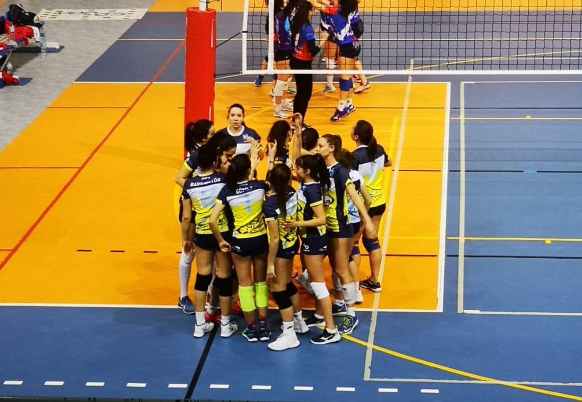 VoleiGalego's tweet photo. 🥇O @ClubKorbis proclamouse esta fin de semana campión da liga regular da 1ª División Autonómica Senior feminina!
👏 Gran traballo realizado durante toda a temporada. Parabéns ao club, equipo e afección! https://t.co/CAsQ0EmCyT