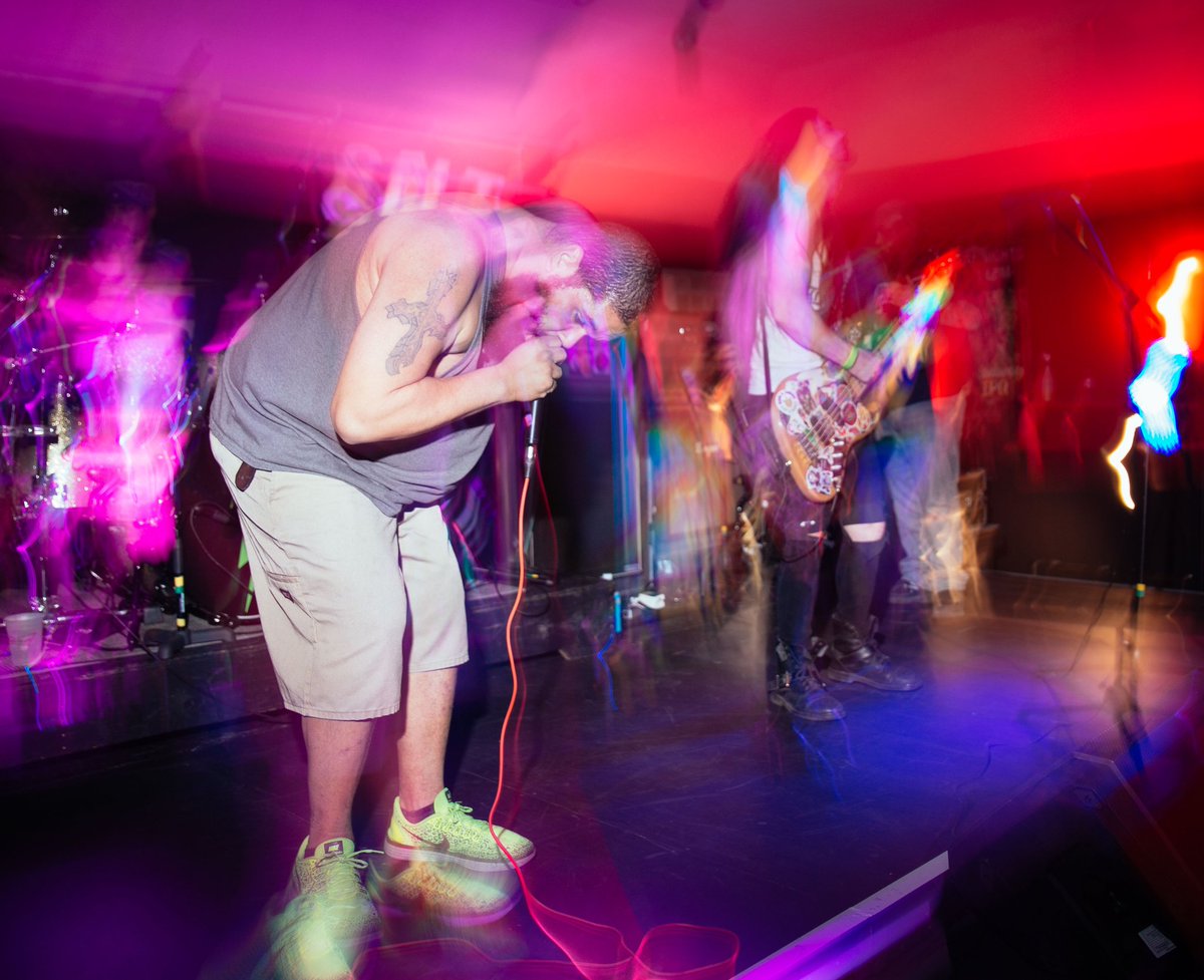 PodcastOfBlue's tweet photo. This weekend was a kick ass time even for one night it was nice get on stage and kill with my friends in Devil Inside.
#metalcore #metal #themightyfall #dreadthesedays #onyourdeathbed #breakdowns #BRUTAL #ctmetal #onemoretime https://t.co/wvMae68mEH