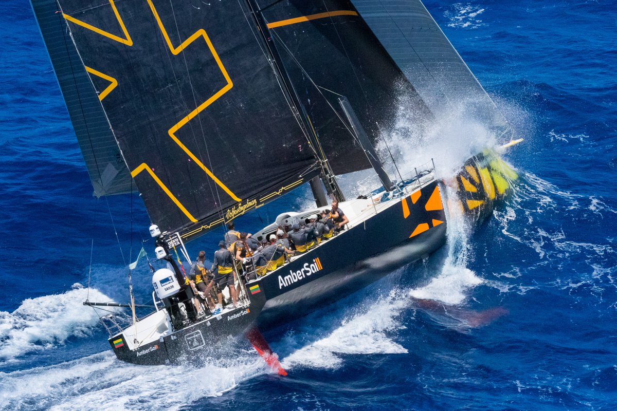 LVDSBtwit's tweet photo. All you need these days is a shot of VITAMIN SEA ! 💦
Be patient, the 11th edition of #LVDSB @Richard_Mille starts in 40 days 😎⚓️⏳ https://t.co/RHuQrElFVs