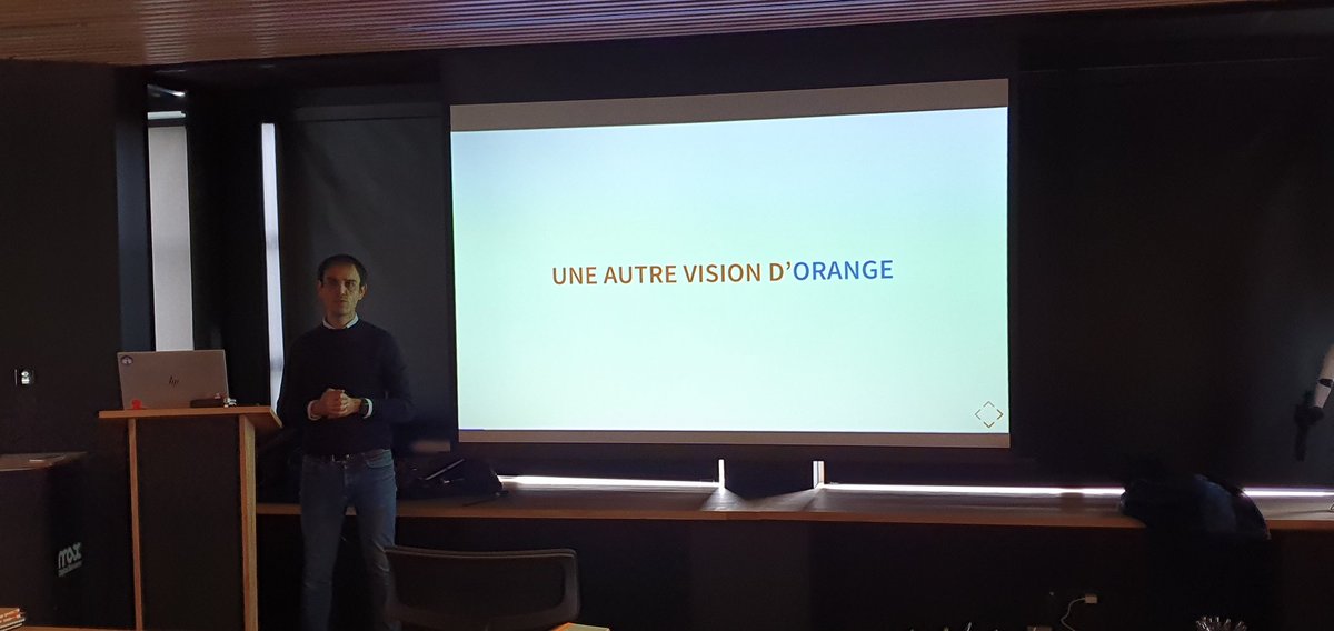 jylls35's tweet photo. CPaaS avec Fiona, @nbulteau et Jean-Philippe Leturcq chez @maxdsfrance @orange https://t.co/RHYUwnS6VH