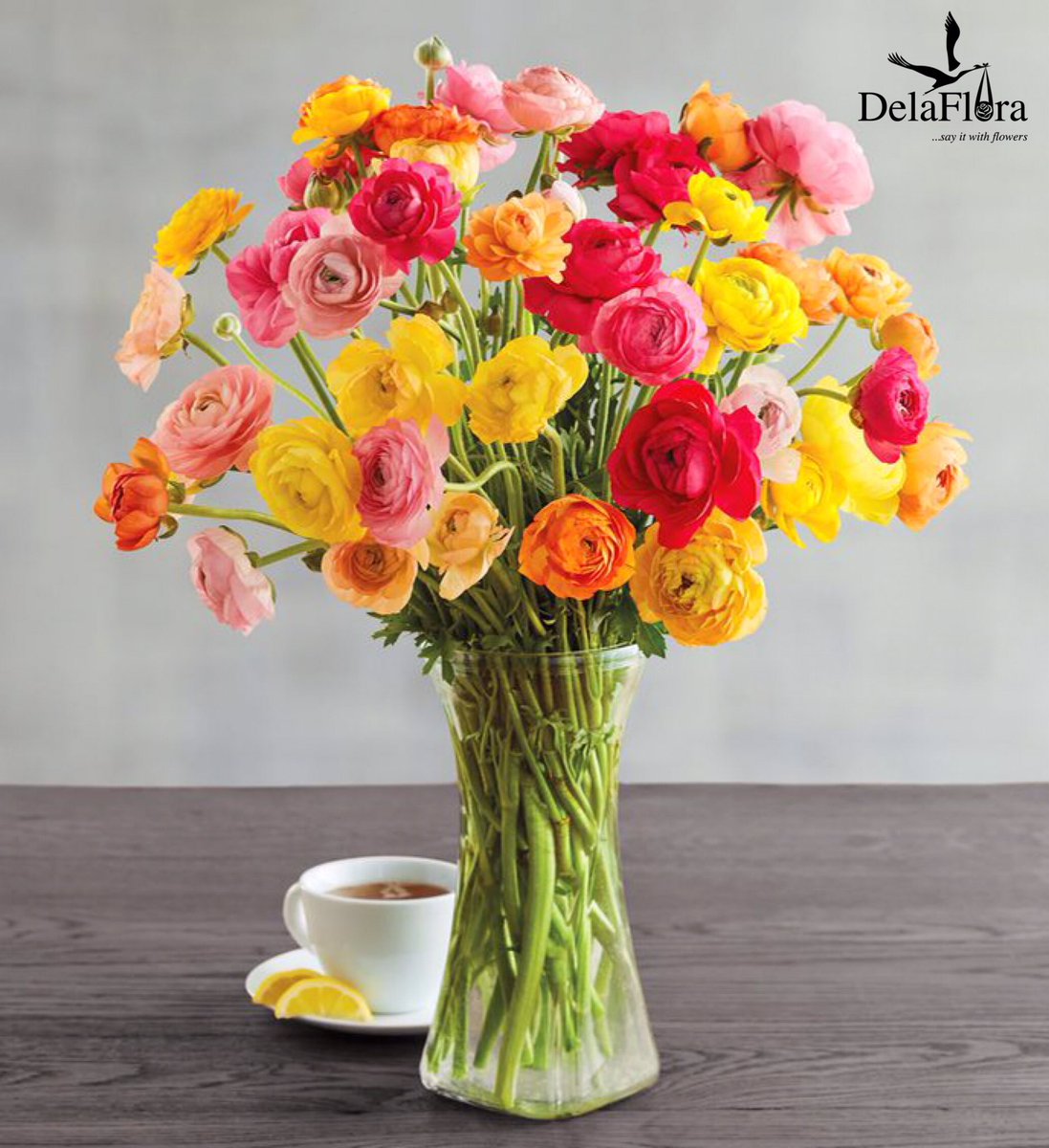 Delaflora1's tweet photo. A unique fresh cut Ranunculus Bouquet💐😍 available @delaflora_gh 
Call 📲us today to place your order. 
____________________________________________
Tag a friend; spread the word!😉
#flowers #beautiful #delaflora #ranunculus #trayday #MansaMusa #WeLoveMamaTray #WomenTellAll https://t.co/LdjaxziV0T