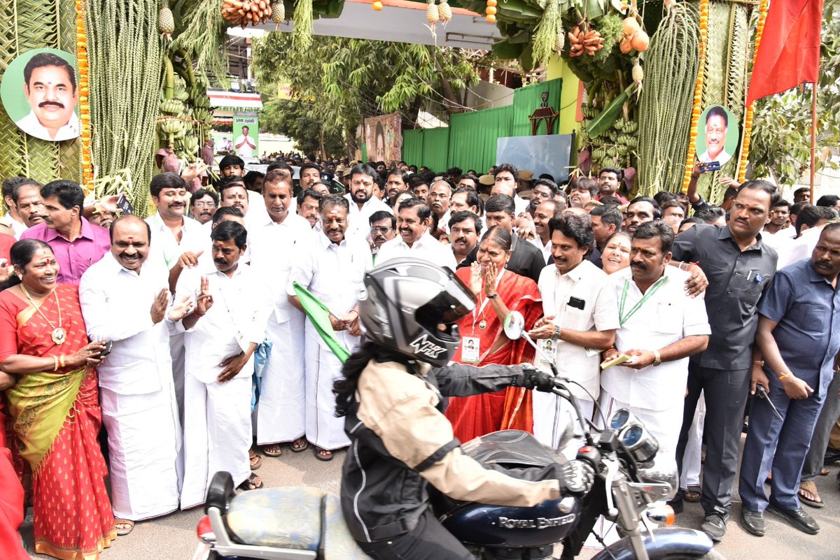 OfficeOfOPS's tweet photo. மாண்புமிகு புரட்சித்தலைவி அம்மா அவர்களின் பிறந்தநாள் "மாநில பெண் குழந்தைகள் பாதுகாப்பு நாளாக" அறிவிக்கப்பட்டதையொட்டி, #SaveGirlChild விழிப்புணர்வு ஏற்படுத்த NIFTY SPORTS INDIA சார்பில் நடைபெற்ற மகளிர் இருசக்கர வாகன பேரணியை துவக்கி வைத்ததில் மகிழ்ச்சி! #BikeRallyAwarness https://t.co/LJQQ8T6Xq4