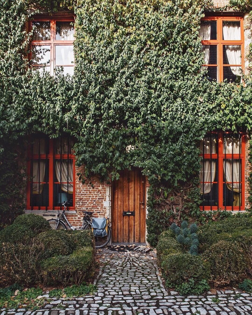 wrathofgnon's tweet photo. What if we built cities that put children first? Streets without cars, ample courtyards, human scaled, meaning you walk to work instead of commuting. Cities where being a parent is easy and being a child is fun. Cities where you feel the future is worth fighting for. https://t.co/kMvX7asXOI