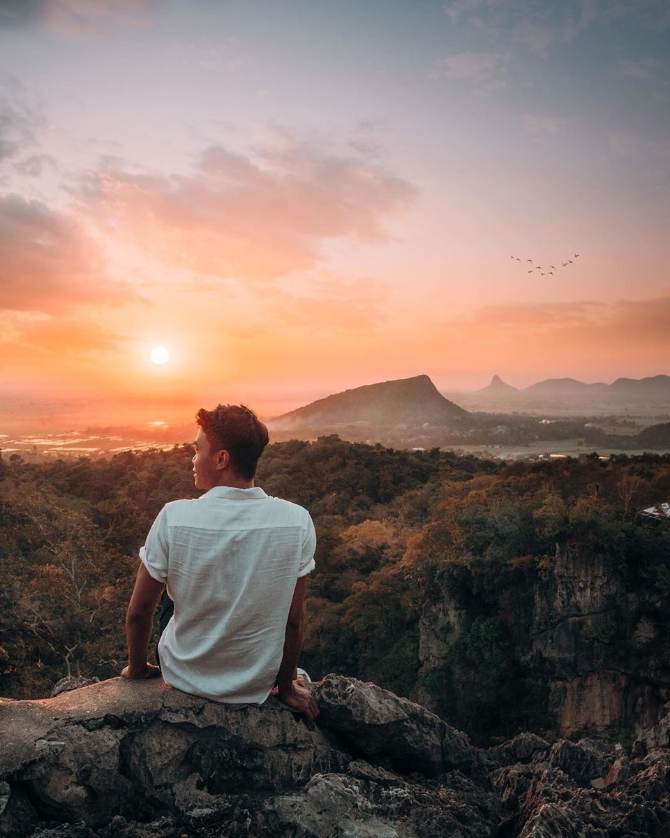 Sunset of our dreams 😍 Is there anywhere that rivals this do you think?