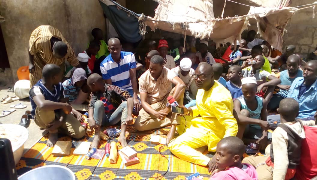 DaffSame's tweet photo. #DON_AUX_DAARAS
Avec le mouvement actions initiatives citoyennes #MAIC nous avons posé L’ACTE #1 de notre programme sociale le Samedi 29 février au daara Oustaz oumar Deme de Ouest foire la journée fut une réussite totale. « LE PEU DE CHACUN POUR LE BIEN DE TOUS » https://t.co/HilNdwwzxM