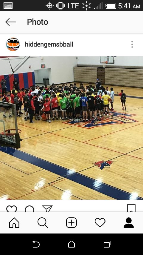 hiddengemsbball's tweet photo. Less than 100 of 300 shirts left! Registration deadline is 3/8. #GetInWhileYouFitIn REGISTRATION LINK: https://t.co/n3pE0J0ah6 INFORMATION LINK: https://t.co/jrRlG0nZf3 be seen by @ohio50 @MoneyyTime @IbtReport @PrepHoopsOH @OGBSP tons of colleges & more! https://t.co/JPHCdfVs16