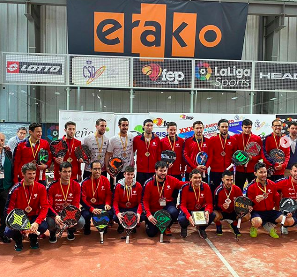 mundipadel's tweet photo. El equipo Playa de Somo @centralpadel_ se convierte en el ganador de la categoría masculina en el #CEE1aFEP de la @padelfederacion al vencer 4/1 al Damm. ¡Muchas felicidades! https://t.co/oDTIK0eNSB