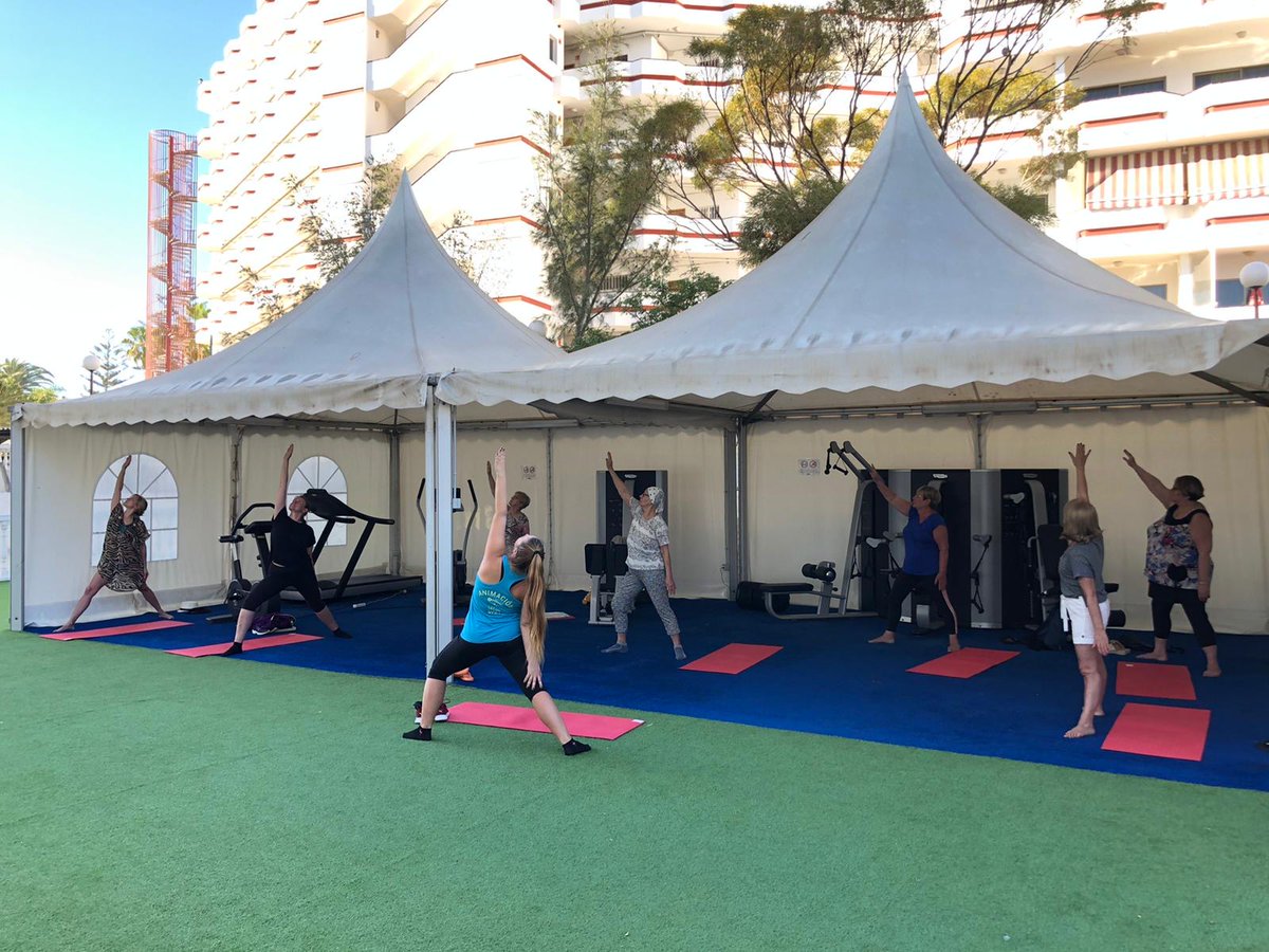 GreenfieldHGC's tweet photo. La belleza del yoga y sus movimientos!

The beauty of yoga and its movements! https://t.co/vP1LNaFge7