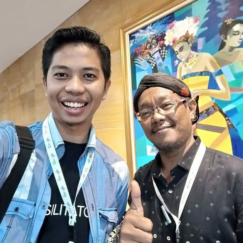 Bumdesmoga's tweet photo. Direktur BUMDesa Moga Sejahtera merupakan salah satu penerima anugerah SMB Heroes dari google Indonesia https://t.co/z3PzxaZ13d