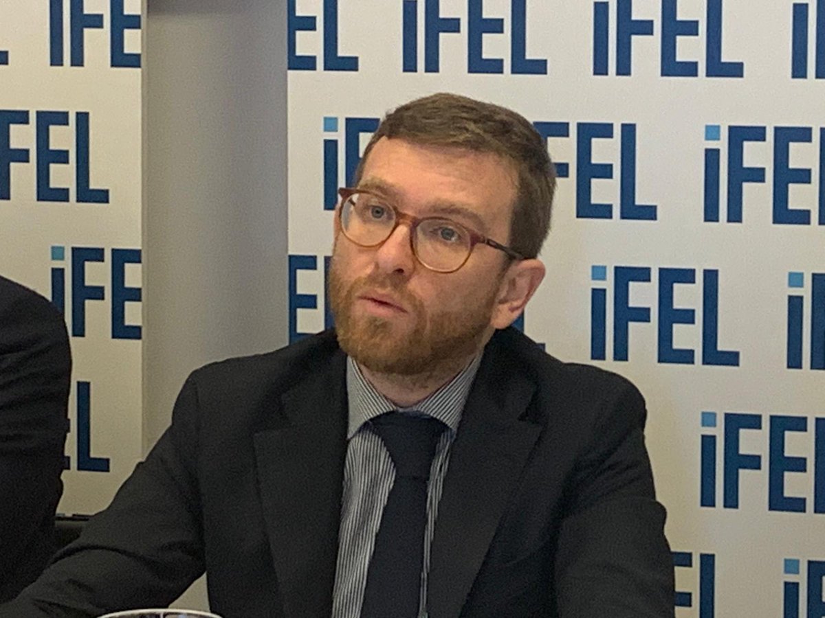 FondazioneIFEL's tweet photo. L'intervento del Ministro @peppeprovenzano: "Rafforzare ruolo degli #entilocali nella programmazione nazionale e regionale, superando contrapposizione centralismo-localismo. Potenziare programmazione territoriale con strategie che incrociano azioni trasversali di piรน ministeri" https://t.co/kfWmraLEbr