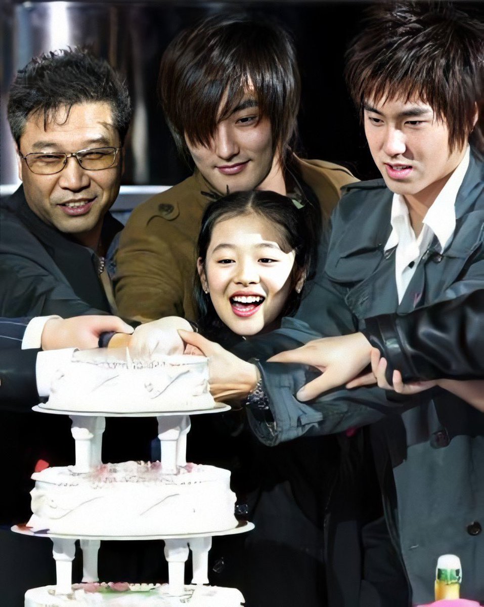Sulli Thailand tweet media