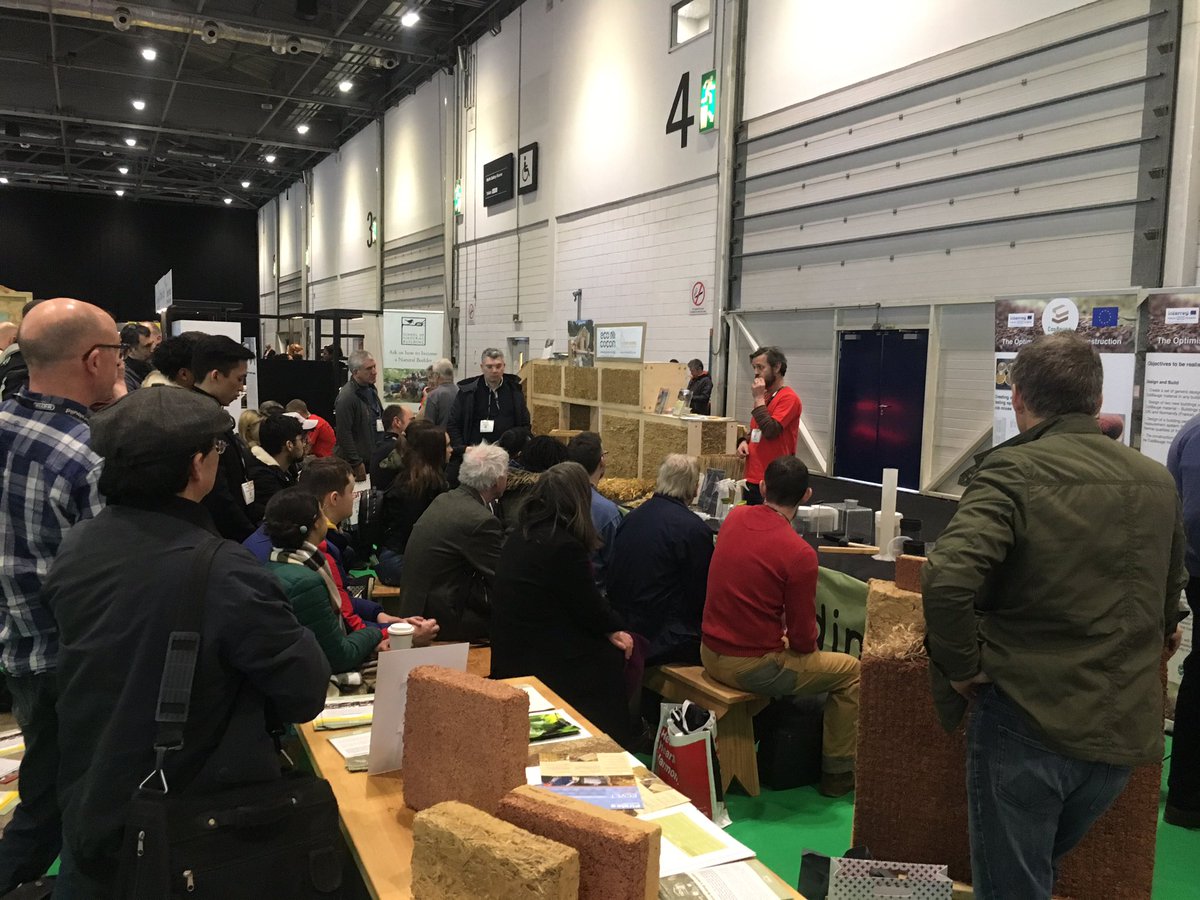 Our demonstrations have started! Roland Keeble discussing the qualities of earth and it’s uses in construction #natural materials #ebuki #cobauge