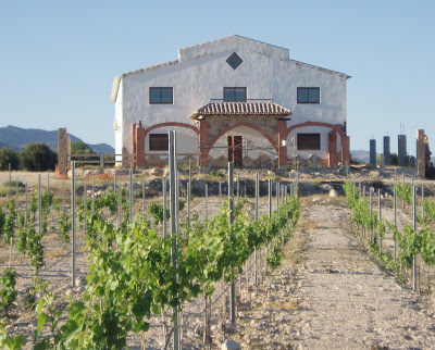 ¡"Bodegas Jaraiz" también se une a la #IFeriaDeProductosLocales de #Castril!

Esta empresa de #Galera, elabora vinos de gran calidad bajo la #DO "Vinos de Calidad de #Granada". 

¡Pruébalos en Castril!

#CastrilTurismoNatural #Gastronomía #MunicipioGastrosaludable