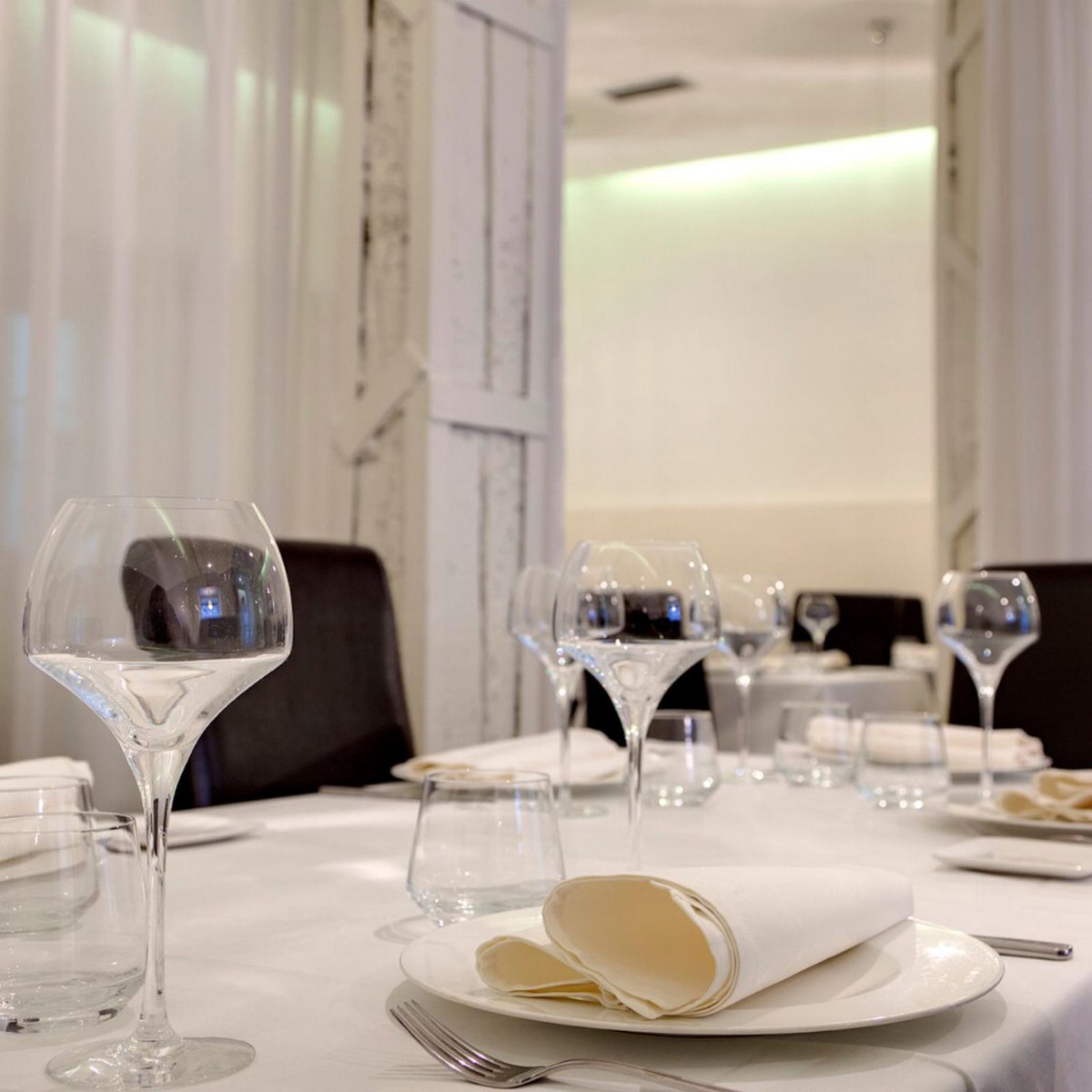 RestBolivar's tweet photo. Los pequeños detalles marcan la diferencia 😉 
.
Ven a vernos y descubre una forma diferente de entender la gastronomía 🍽🍷 https://t.co/oVXixqXPuS