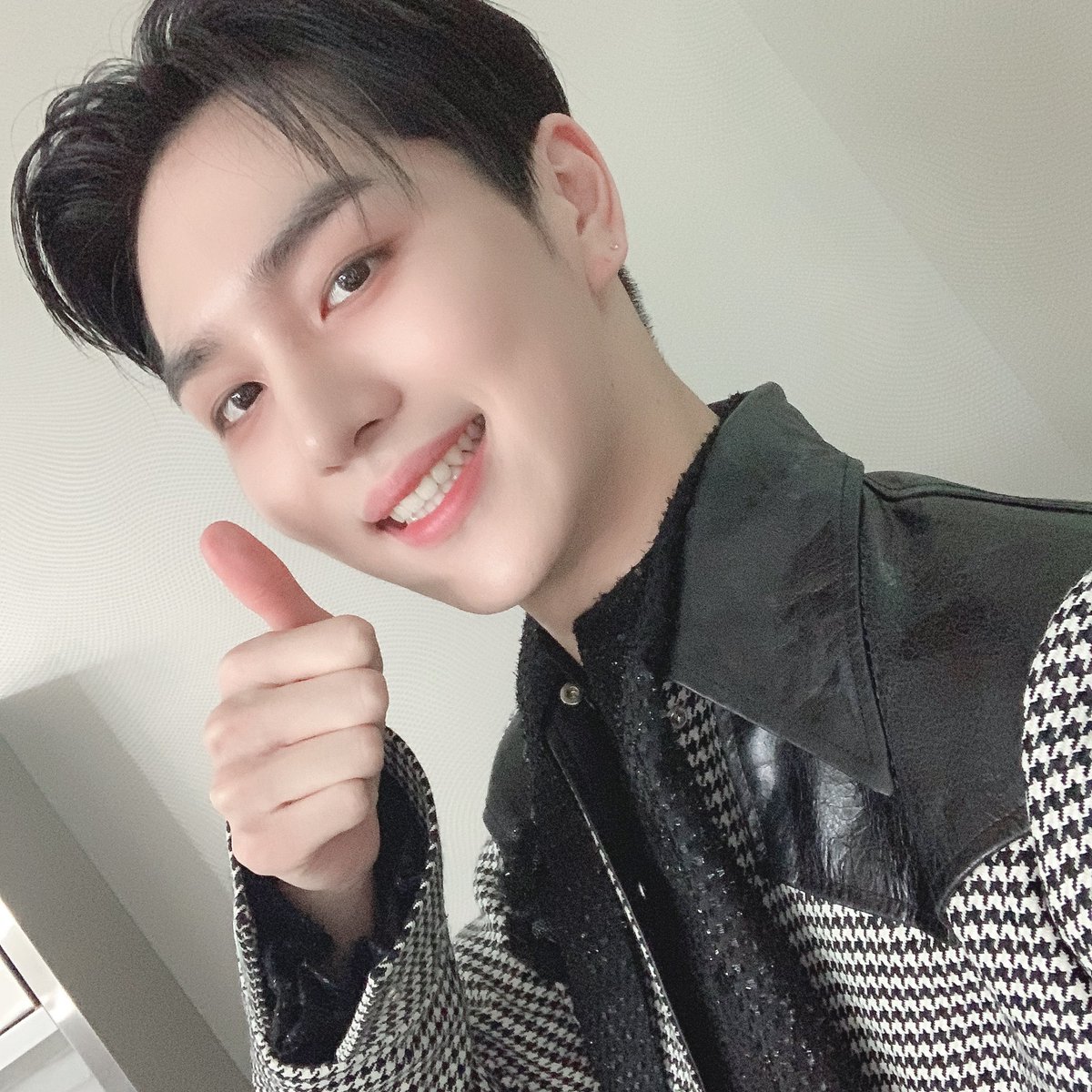 CUBE_PTG's tweet photo. [#키노] This is for real, for me Universe's the greatest there is
나한텐 유니버스가 최고야 알죠❣ https://t.co/SInctr1noo