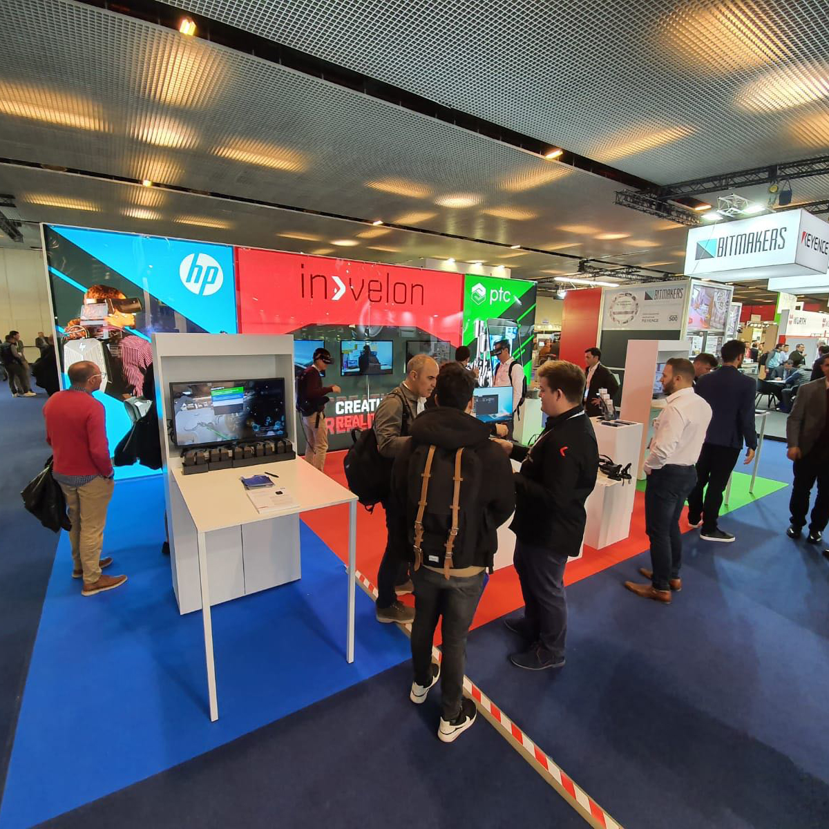 InvelonTech's tweet photo. ¡Ya hemos llegado a #AF2020 con este increíble stand y muy bien acompañados, junto a @HP y #PTC! Visítanos en el 📍 stand F630 desde 📅 hoy martes, 3 de marzo, hasta el jueves, 5 de marzo, y conoce todas las posibilidades y beneficios que puede aportar la #VR y #AR a tu negocio👏 https://t.co/PMf4lnfklg