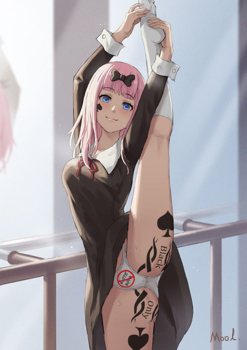 FemboiAshley's tweet photo. She saw a cute black boy and started stretching https://t.co/apNjKWp4Eq