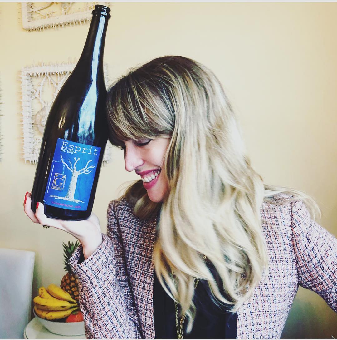 glu_wine's tweet photo. Cristina Mercuri, Degustibuss,"Ero un avvocato ma ho mollato tutto per seguire la mia passione per il vino".
https://t.co/EHi62qchz3

#winechat #accademiadelvino #degustibuss  #winepassion #wineblog #coronavirus #vino #vinoitaliano #wine https://t.co/p7oxIgRcHm