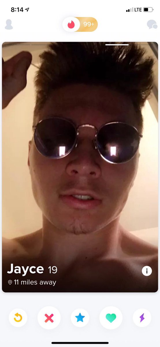 This ones for the ladies, you swiping right? #chinpubes #coolguyswag