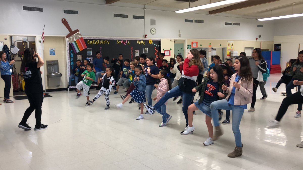 BeesArbolita's tweet photo. Thank you to Frazier Martial Arts for helping us with our PBIS celebrations this month!!! https://t.co/J4WJ8d196J