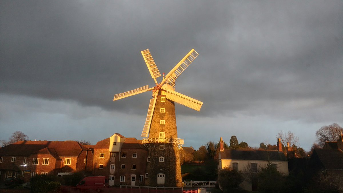 BethFootForward's tweet photo. #Boston to #Fosdyke. Pigeons, wind, rain, and a #windmill
https://t.co/ziNy8drSAU

https://t.co/5Pf99n8VVI

#nationaltrails #visitbritain #Lincolnshire #searchandrescue #uksar #volunteers #ramblers #ramblersgb #walking #hiking #charitywalk #charitycoastalwalk #BethFootForward https://t.co/7AqXZWutc2