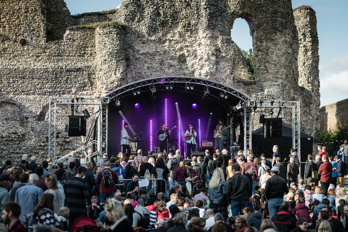 🦚 ROZI PLAIN 🦚

The wonderful Rozi Plain returns to Reading after blowing us away at <a href="/DownattheAbbey/">Down At The Abbey Festival</a> last year! 😍

Get your tickets here: gigantic.com/heavy-pop 🎟️

ROZI PLAIN + HARROLAND
Wed 25th March | South Street Arts Centre, Reading
#rdguk #RoziPlain