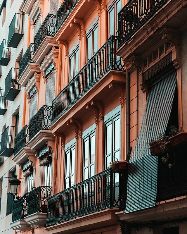 Balconies
-
-
-
#architecturelovers #cityscape #modern #design #archdaily #officebuildings #archimasters #harmonyoflight #sky_high_architecture #architecturephotography #architexture #lookingup #composition #perspective #minimal #Spain #cities #street #l… instagram.com/p/B9R0NYqhe5_/