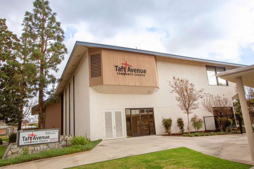 ProAVLEducation's tweet photo. Vue Audiotechnik supports the first Church Sound University educational programme in Orange, CA. 
Read more:
► https://t.co/cwyILlbUgB 

---
#AVTweeps #AVNews #education #livesound #audioengineering #churchsound #audiotechnician #ProAV #ProAudio #worship #USA #vueaudiotechnik https://t.co/IS1pVdAq6S