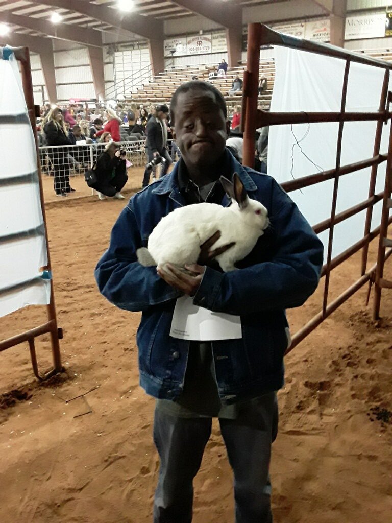 BrettMacaluso's tweet photo. Bragging on our amazing CVS employee Landus at 7682 Sherman,TX- hired through the SEAL pgm- won 1st place at Special Olympics in free throws and showing his rabbit at the stockshow! #R57goesRED #TeamLandus @DocCJ7 @SheaManigo @AltafCvs @SOTexas @CVSHealth https://t.co/KlDAsWse0v