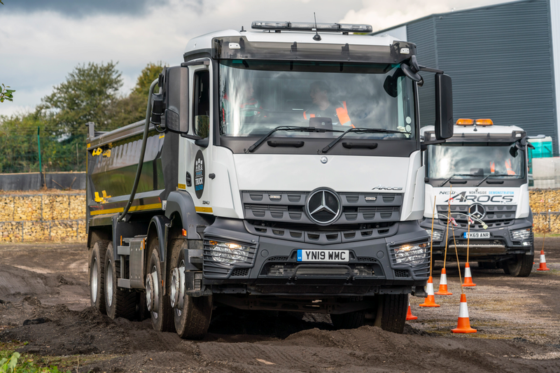 CiceleyMercedes's tweet photo. The #MercedesBenz Arocs Tipper is robust, reliable and ready to support your construction requirements. You can rely on an especially durable and robust frame, chassis and suspension to tackle terrain in all kinds of weather. ☑️

🖥️ https://t.co/c3K117ddle https://t.co/pXxI1hZjR4