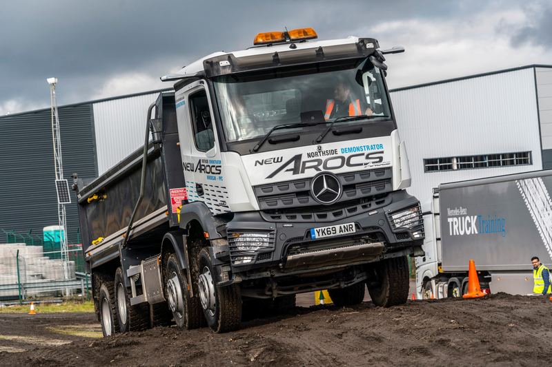 CiceleyMercedes's tweet photo. The #MercedesBenz Arocs Tipper is robust, reliable and ready to support your construction requirements. You can rely on an especially durable and robust frame, chassis and suspension to tackle terrain in all kinds of weather. ☑️

🖥️ https://t.co/c3K117ddle https://t.co/pXxI1hZjR4