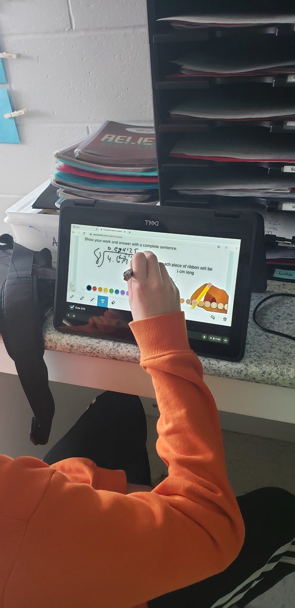 Ms_Hankinson6's tweet photo. Just one of the many ways we use the Edwin and PearDeck in the classroom. @MCSGophers @EdwinClassroom @PearDeck https://t.co/dywnvGMMwD