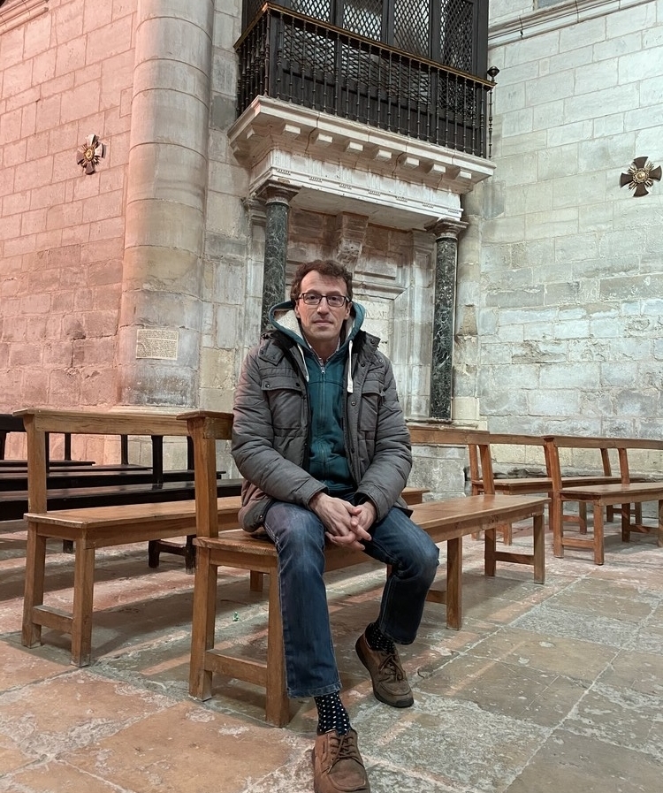 Una catarsis entre letras - El escritor burgalés Roberto Llorente Infante presenta mañana en <a href="/HSRlibrerias/">SantiagoRodríguez</a> (CC Camino de la Plata) su última novela histórica: '¿Acaso el cielo no llora?' #LaBureba diariodeburgos.es/noticia/Z12438…