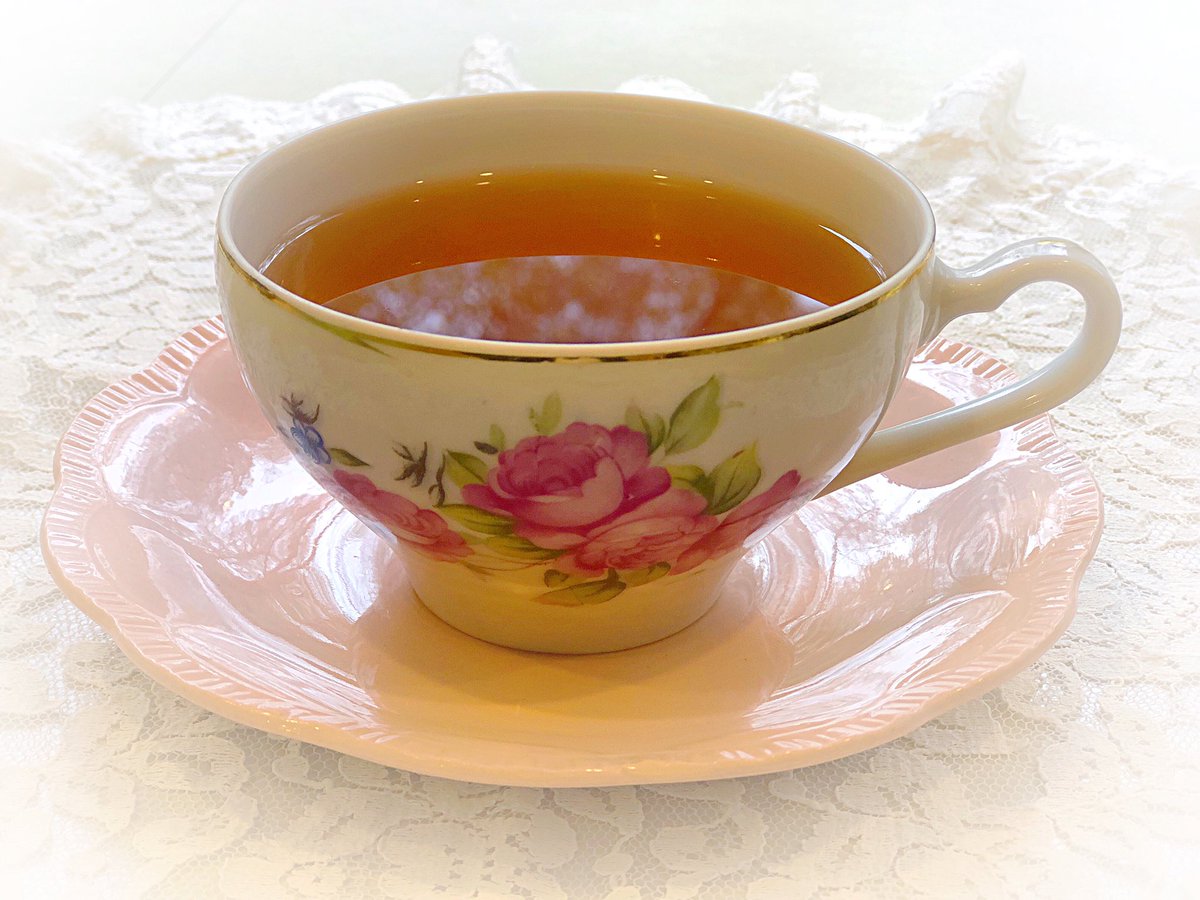 vintagepath's tweet photo. 🍋A getaway in a teacup this perfectly delish ☕️🍃cup of Tealightful Tea’s Loose Leaf Ginger Peach Darjeeling is.(Hand blended in small batches for freshness)To see the virtual catalog and to order go to : https://t.co/AyYQK7sZp8
#tea #delicioustea ( photo by me : Tammy E.) https://t.co/Jm47e05GDG