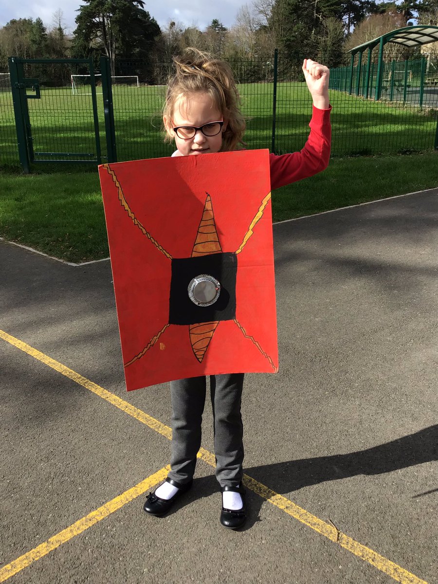 Broadlands_hfds's tweet photo. Year 4: We made our Roman Shields and took them outside for a battle using the Latin army commands. #BLANDShistory #BLANDSart #romanshields #artistic #greatdesigns https://t.co/Nsp98ydFZs