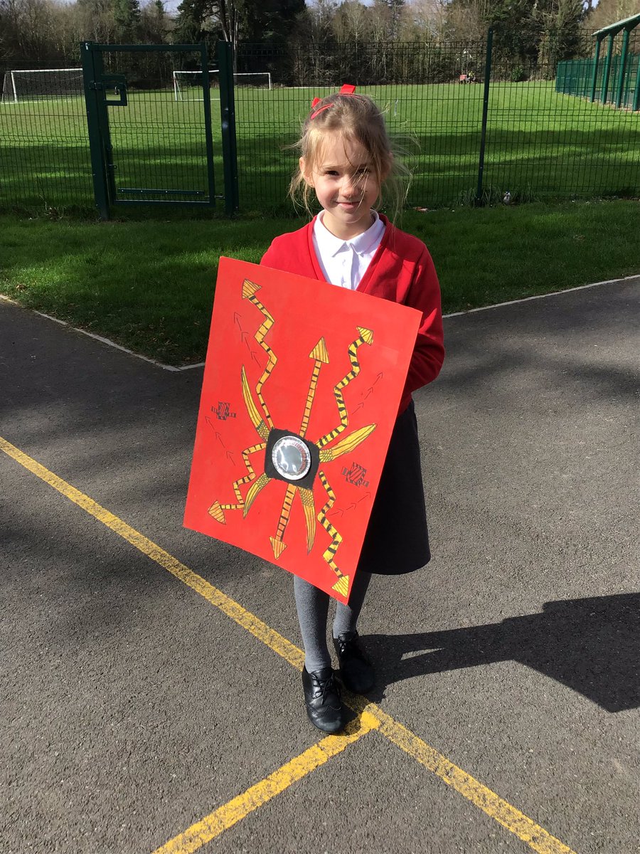 Broadlands_hfds's tweet photo. Year 4: We made our Roman Shields and took them outside for a battle using the Latin army commands. #BLANDShistory #BLANDSart #romanshields #artistic #greatdesigns https://t.co/Nsp98ydFZs