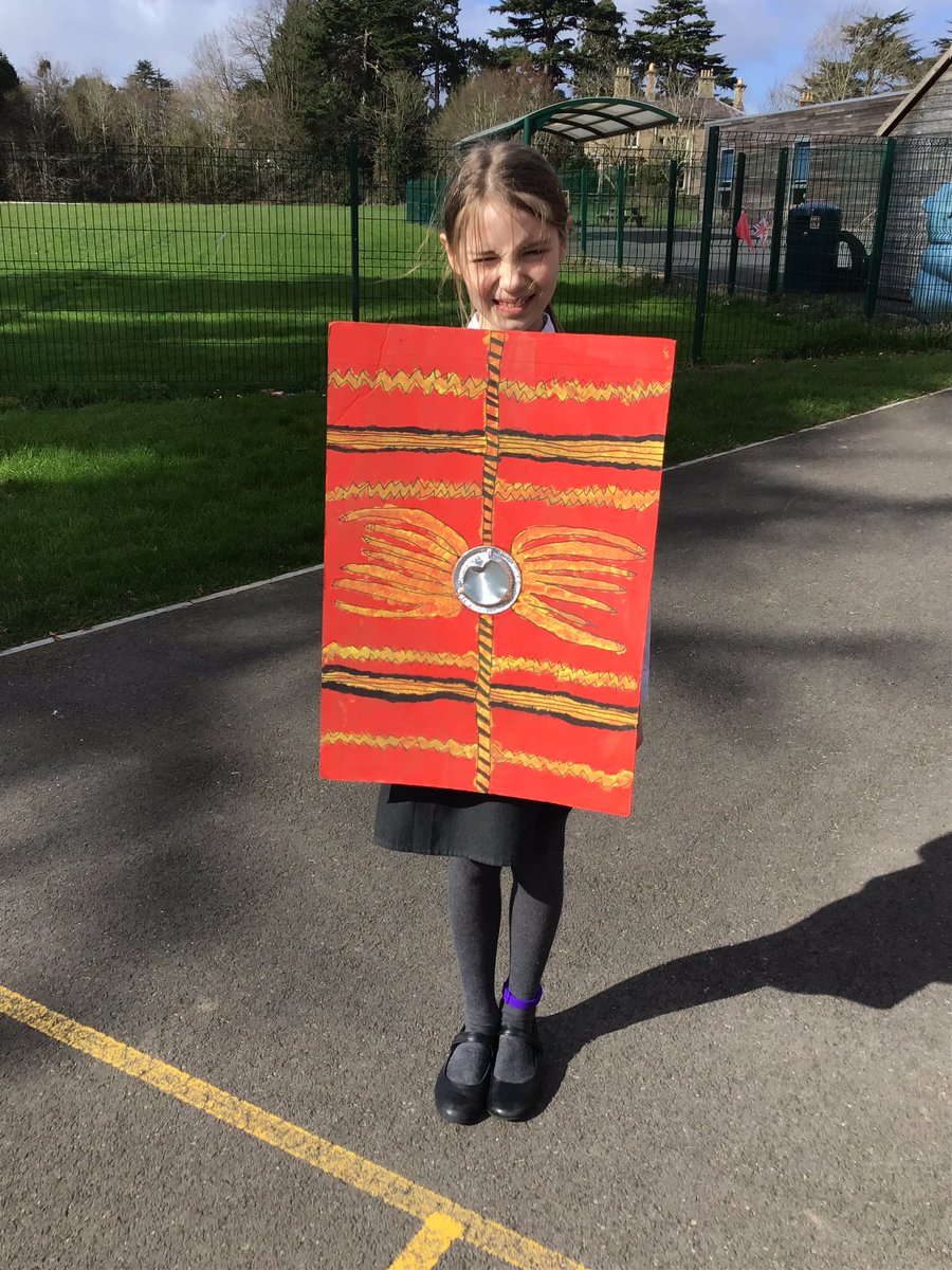 Broadlands_hfds's tweet photo. Year 4: We made our Roman Shields and took them outside for a battle using the Latin army commands. #BLANDShistory #BLANDSart #romanshields #artistic #greatdesigns https://t.co/Nsp98ydFZs