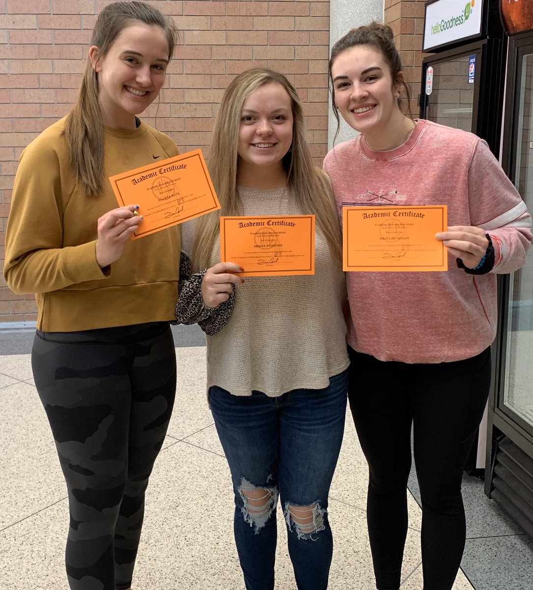 ColleenStegenga's tweet photo. So proud of these academic letter ladies.  Future NDSU Class of 2024.  #gobison https://t.co/CdSZMcEvpr