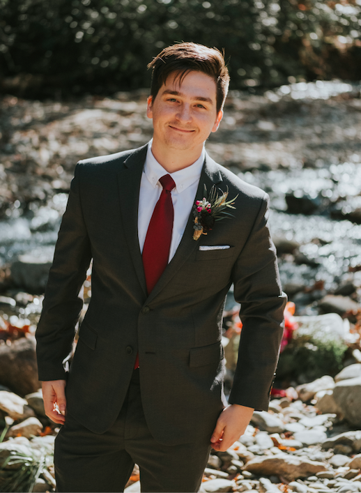ComSciConATL's tweet photo. More Instas for our #AttendeeFeature! - Emanuel Zlibut (Insta: emanuelzlibut) is a 3rd year analytical chemistry graduate student at Vanderbilt University, using computational modeling and ion-mobility mass spectrometry to study the shapes of molecules. 💻 https://t.co/gLY4uH6huq